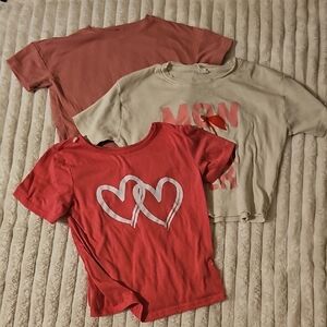 Red and Cream Short Sleeve Tees with Heart Design